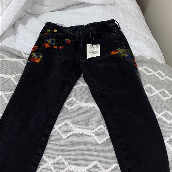 Black floral jeans!